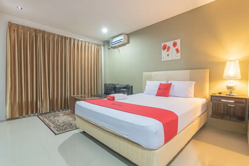 RedDoorz Plus near Sepinggan Airport 3 Balikpapan - Image 1