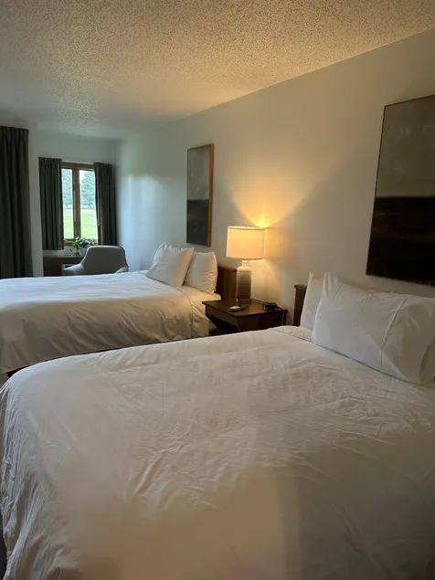 Lakeview Hills Golf & Resort - Image 1