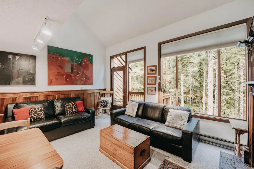 Snowater Condo #57 - A Great 2-story Family Condo That Sleeps 6! - Image 1