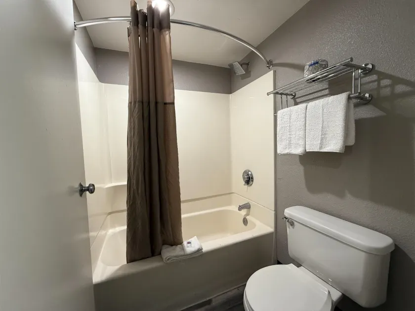 Motel 6-Tacoma, WA - South - Image 1