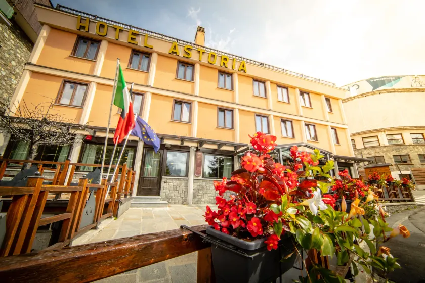 Hotel Astoria - Image 1