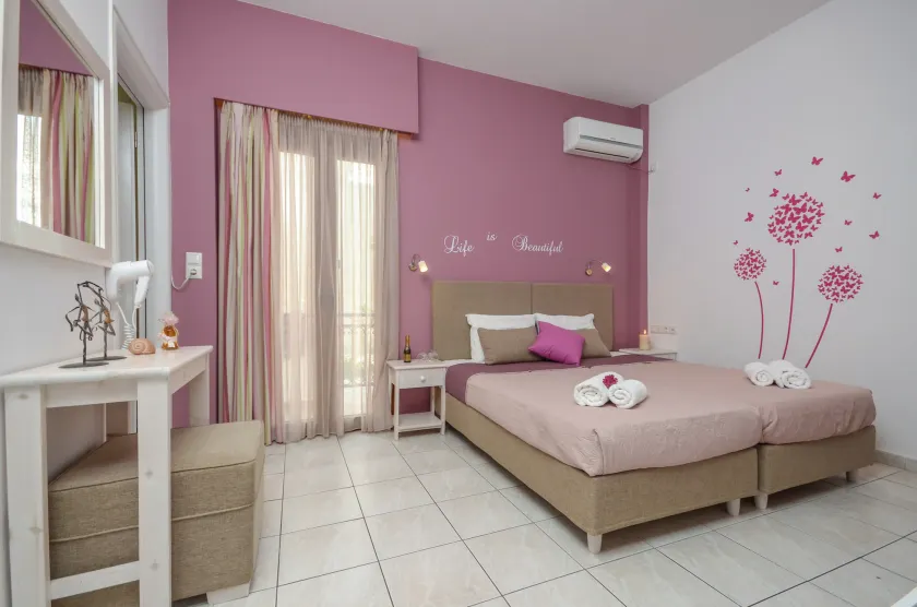Panormos Hotel and Studios - Image 1