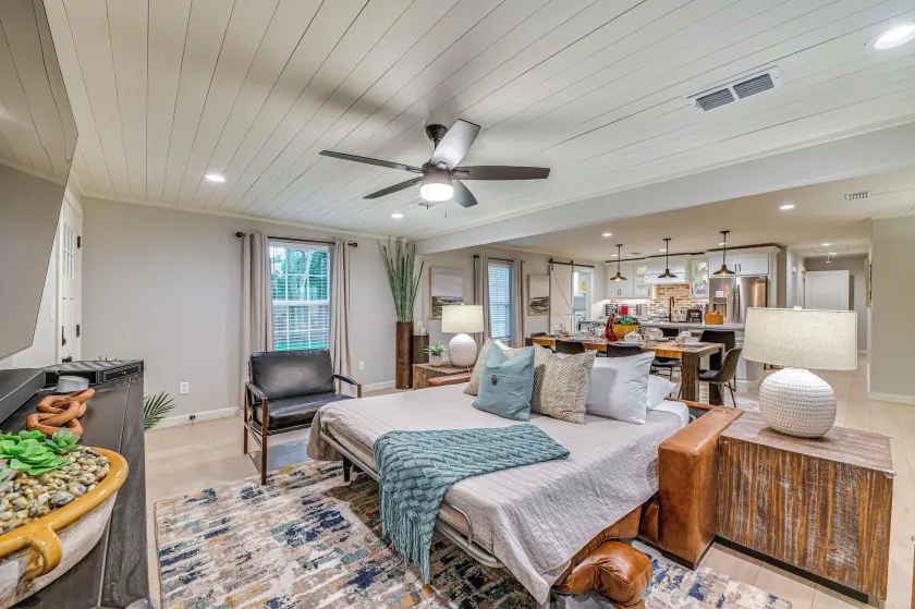 3 Mi to Lake Ray Roberts: Luxe Pilot Point Home - Image 1