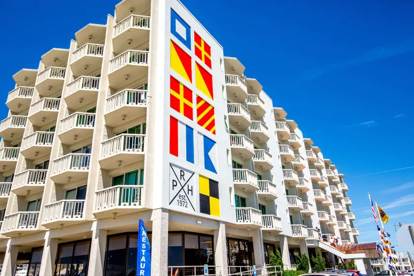 Port Royal Oceanfront Hotel - Image 1