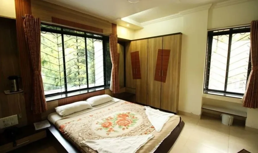 Hotel Pranav Executive - Image 1