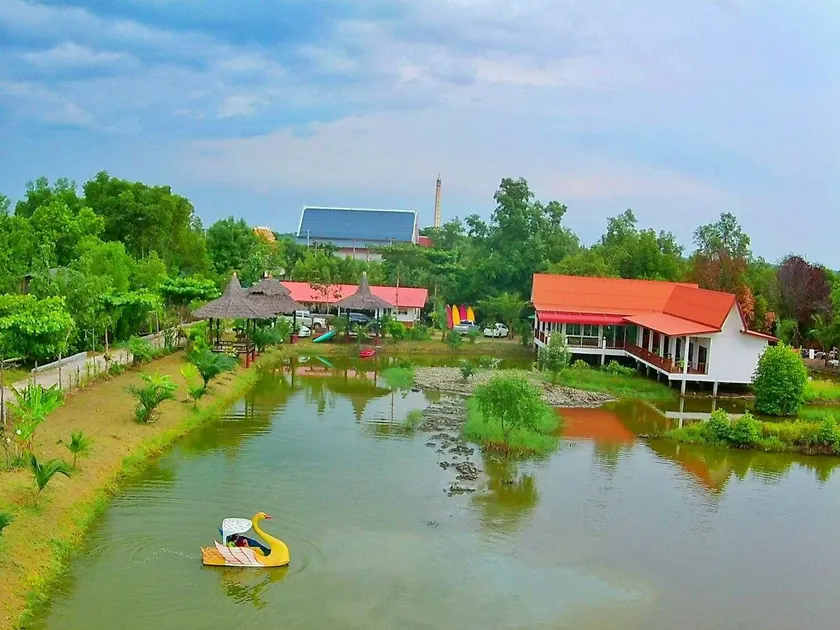 Saeng Tai Amphawa - Image 1