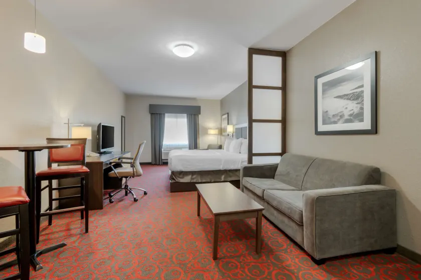 Best Western Plus Eastgate Inn & Suites - Image 1
