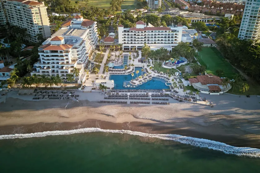 Marriott Puerto Vallarta Resort & Spa - Image 1