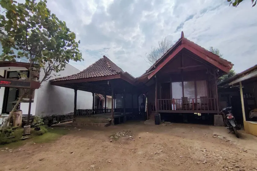 Hotel O Victouris ResortNearPantai Sepanjang - Image 1