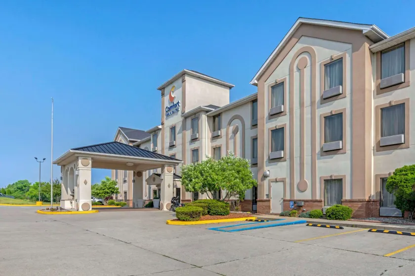Comfort Inn & Suites La Grange - Louisville Area - Image 1