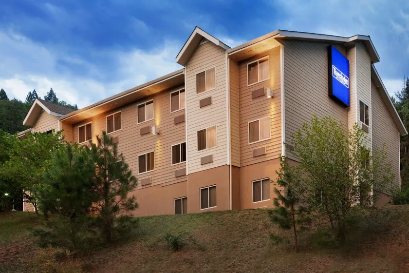 Travelodge by Wyndham Dunsmuir - Image 1