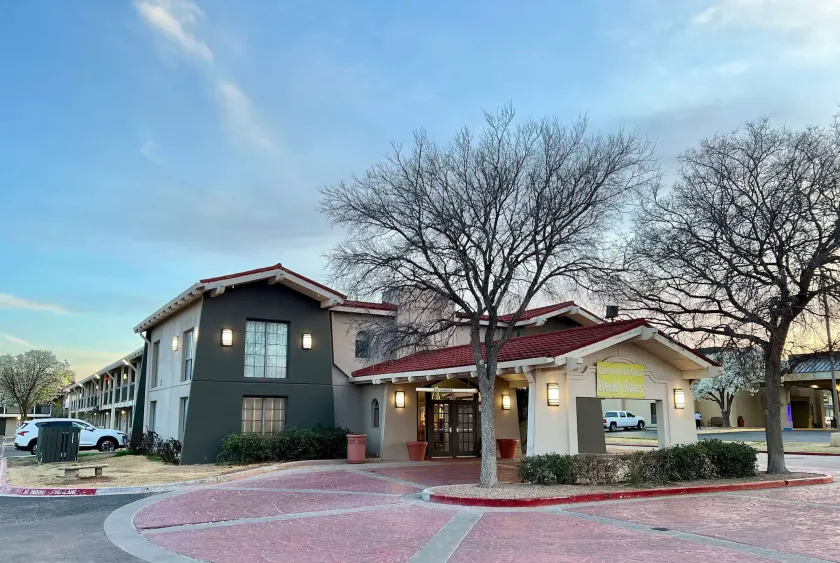 La Quinta Inn by Wyndham Amarillo Mid-City - Image 1