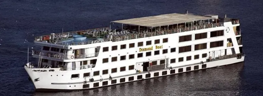 Diamond ship Hotel - Image 1