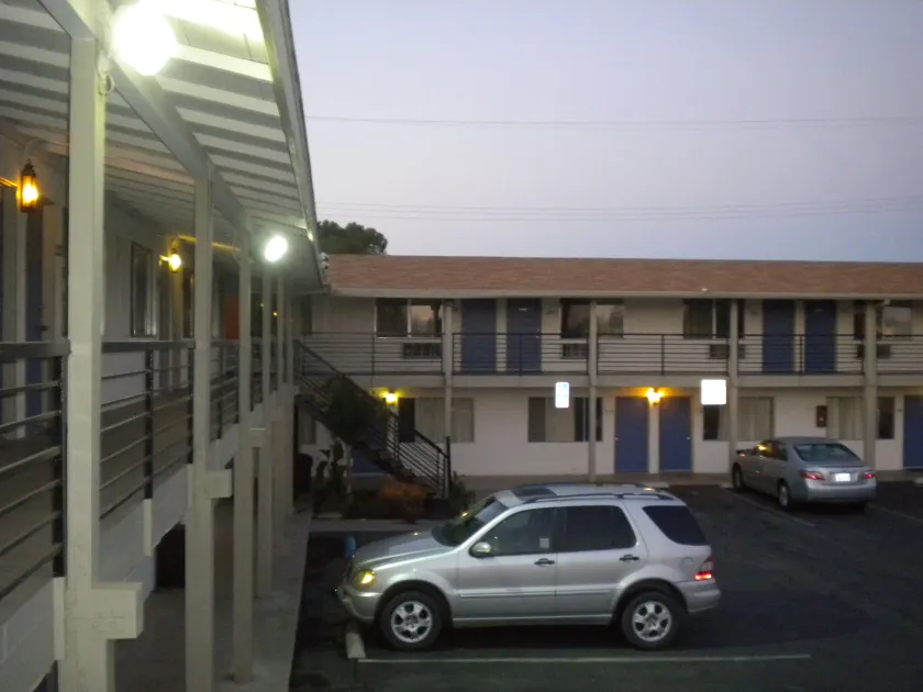 Wasco Inn - Image 1