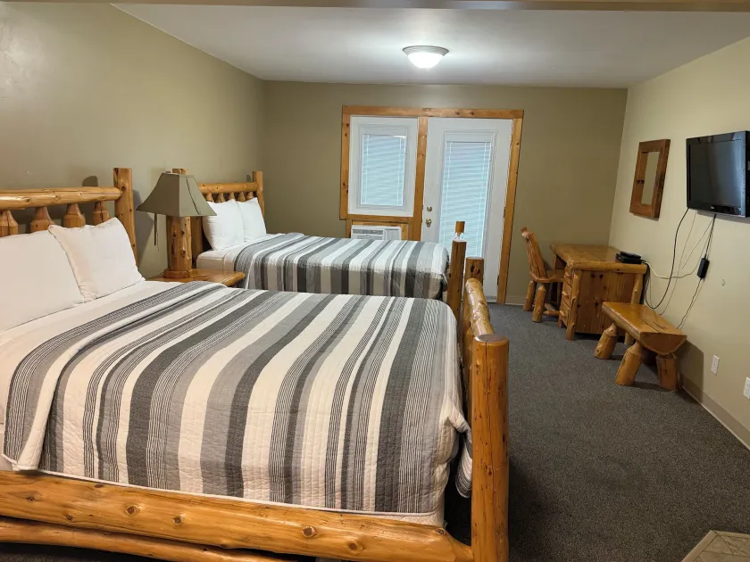 Lake-Vu Motel - Image 1