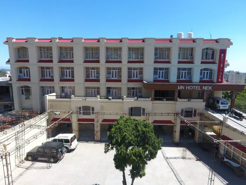 Hotel Nek - Image 1