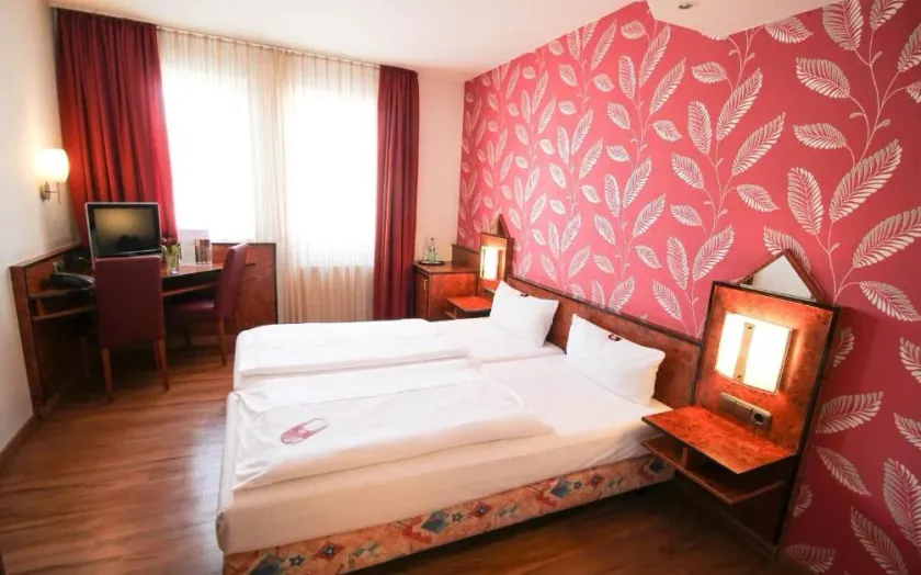 Hotel Miramar am Römer - Image 1