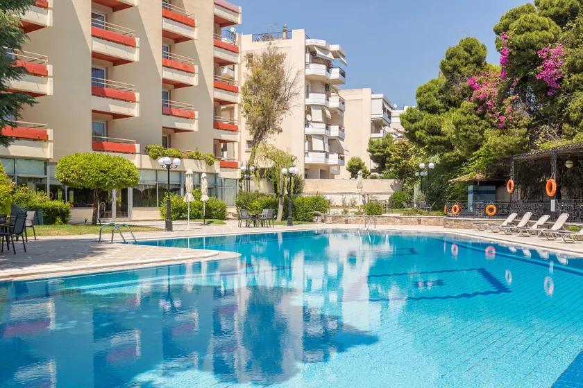 Oasis Hotel Apartments - Image 1