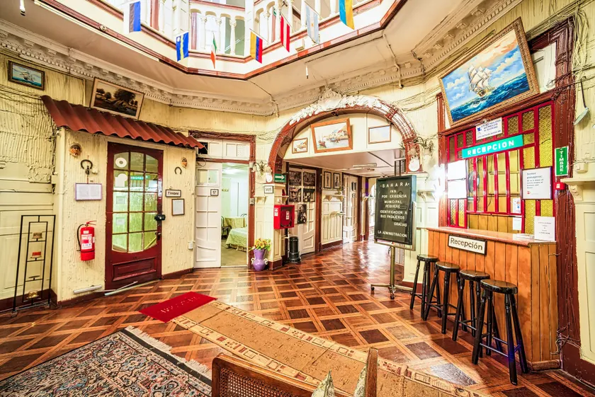Si Hotel - Image 1