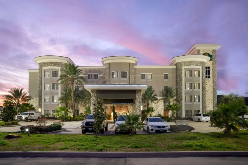 La Quinta by Wyndham Houston Willowbrook - Image 1