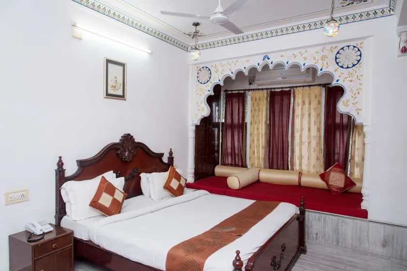 OYO 10319 Hotel Pichola Haveli - Image 1