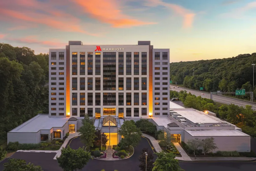 Pittsburgh Airport Marriott - Image 1