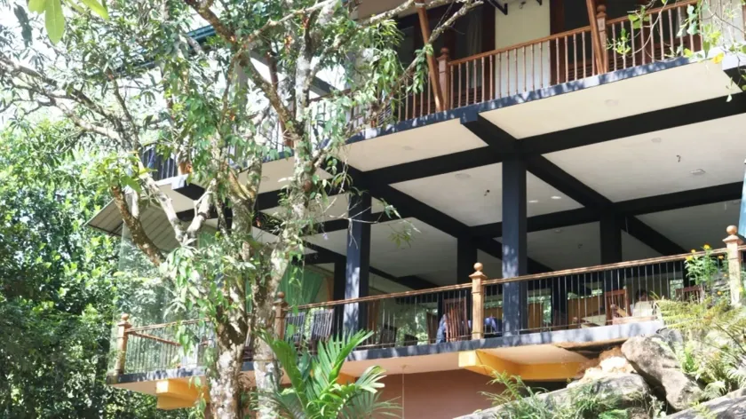 Birds Paradise Hotel - Zona de estar del vestíbulo