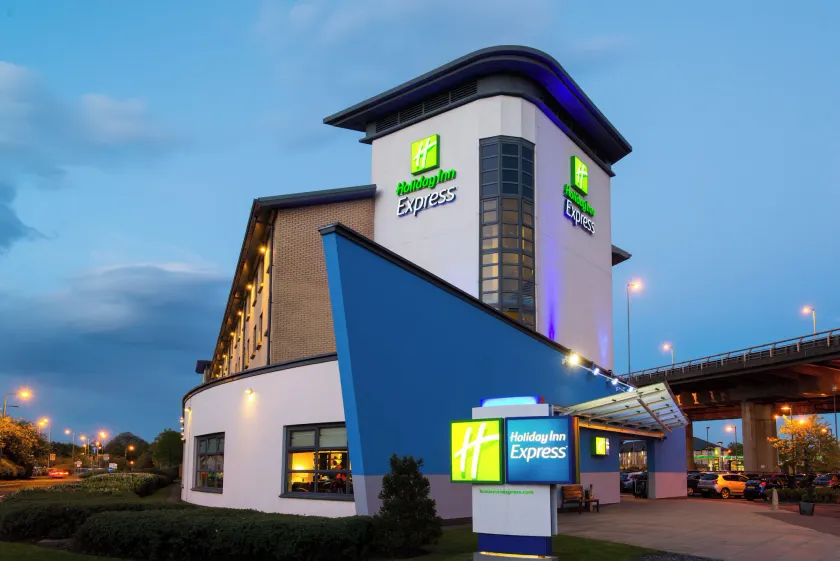Holiday Inn Express Glasgow Airport by IHG - Image 1