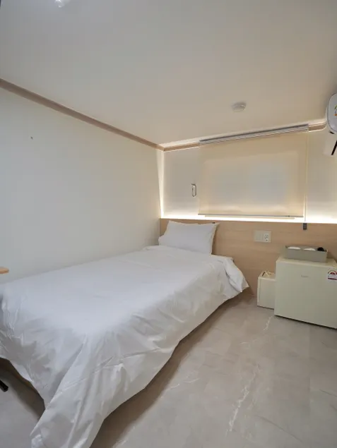 J5 Hostel - Image 1