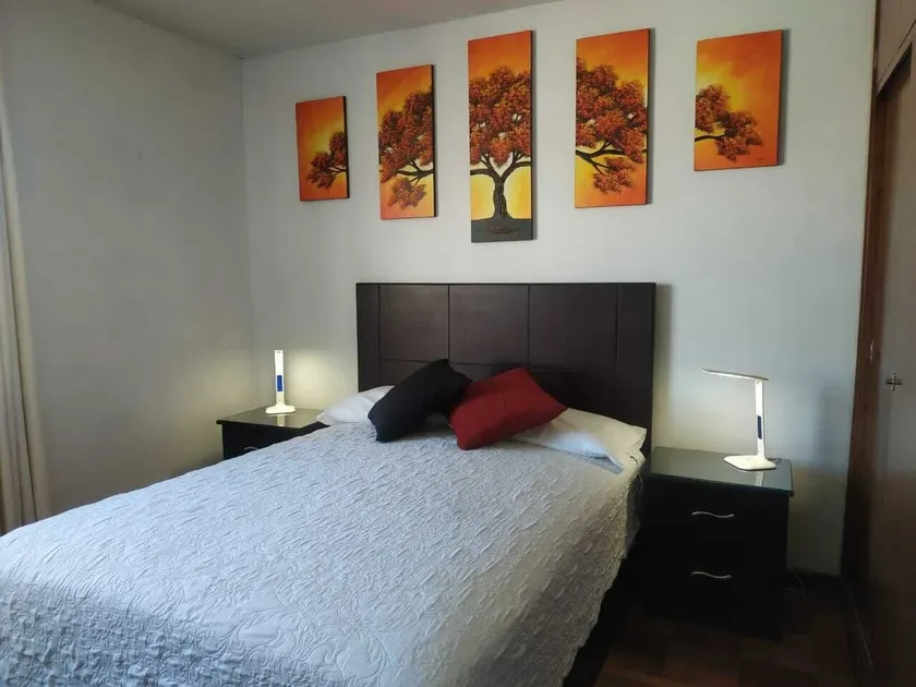 APARTAMENTO PRIVADO Piso 20a, CENTRICO, CERCA EMBAJADA USA, TELEFERICOS, MALLS, VISTAS 360, SOLEADO, ZONA SEGURA, CONCIERTOS - Image 1