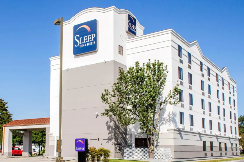 Sleep Inn & Suites Metairie - New Orleans West - Image 1