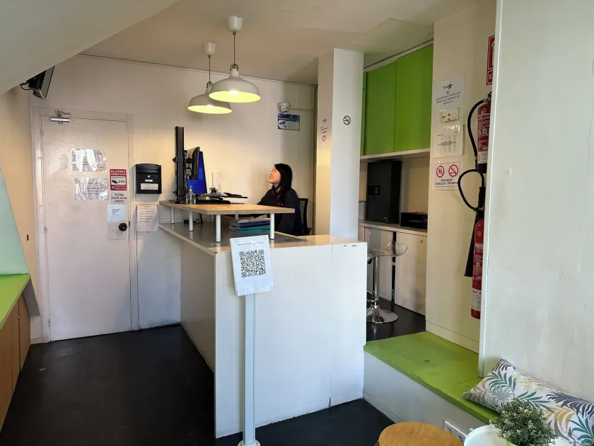 Central and Basic Universitat for YOUNG HOSTEL - Image 1