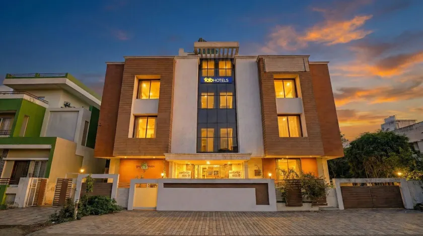 FabHotel Sandalwood Vibes - Image 1