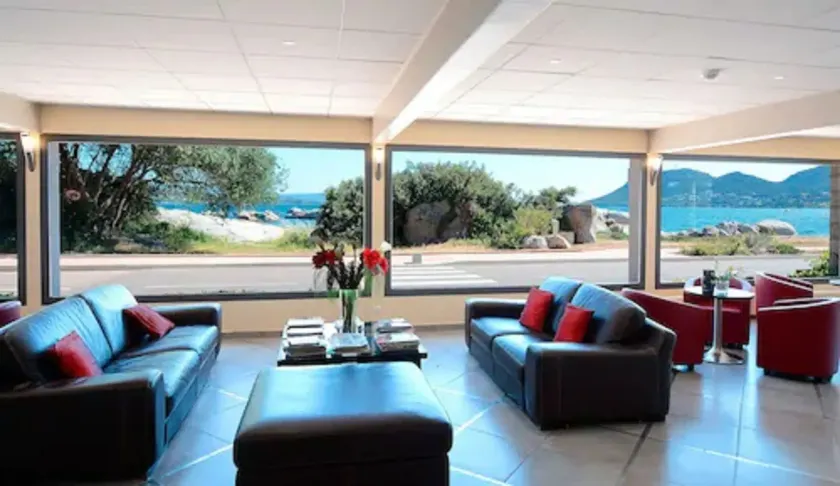 Hôtel Les Roches Blanches Porto-Vecchio - Image 1