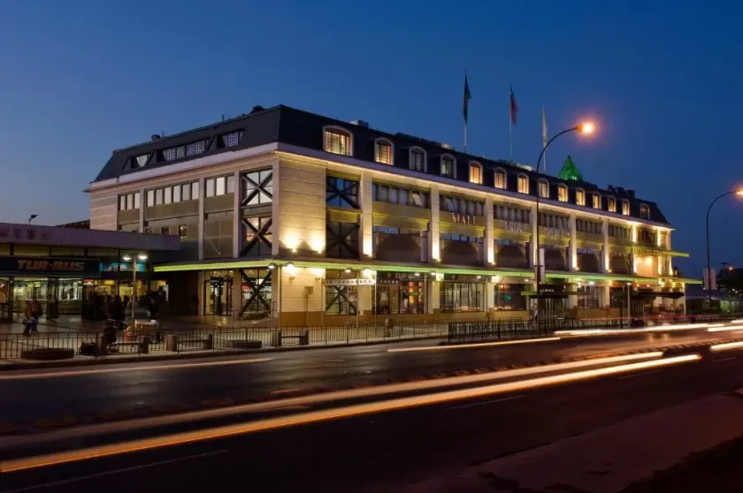 Tur Hotel Santiago - Image 1