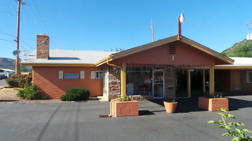 Relax Inn Yreka - Image 1