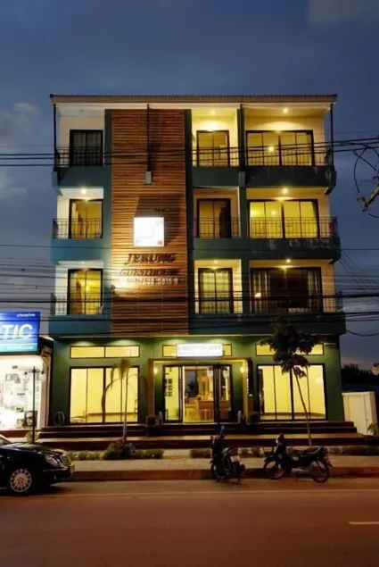 Jerung Hotel - Image 1
