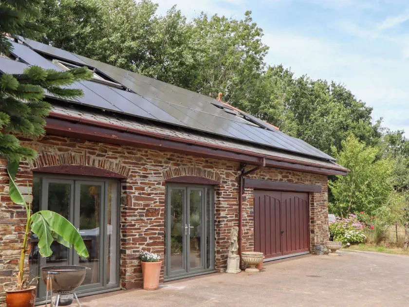 Tigley Meadow Coach House - Image 1