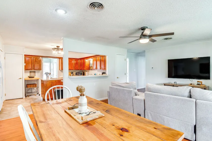 < 1 Mi to Boat Ramp: Lake Livingston Retreat! - Innvendig