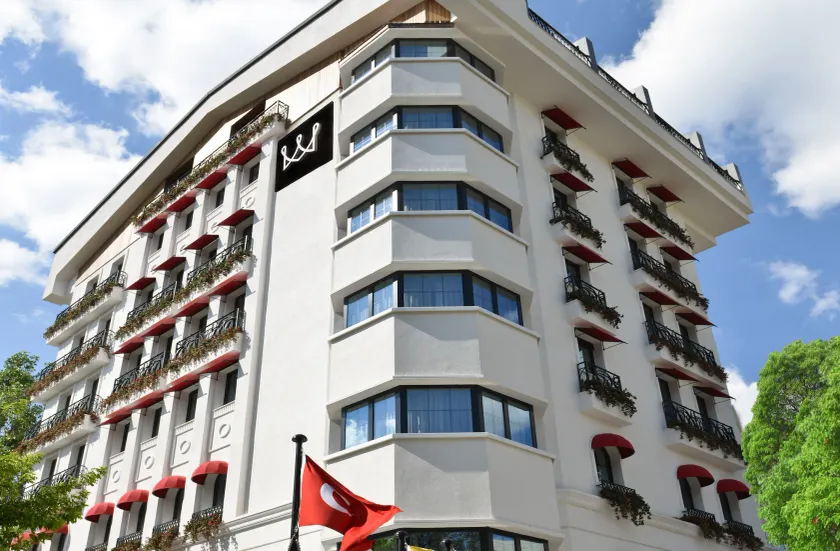 Warwick Ankara - Image 1