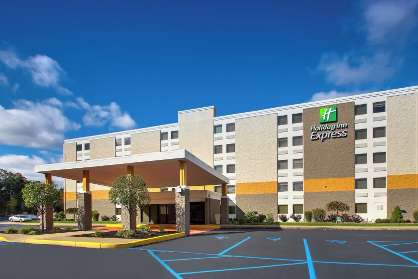 Holiday Inn Express Pittston - Scranton Airport by IHG - Image 1