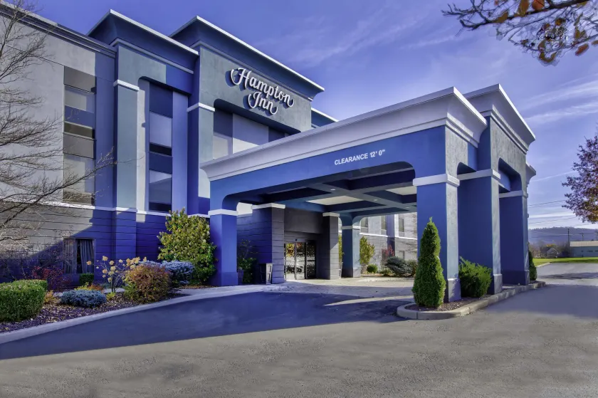 Hampton Inn Cortland - Image 1