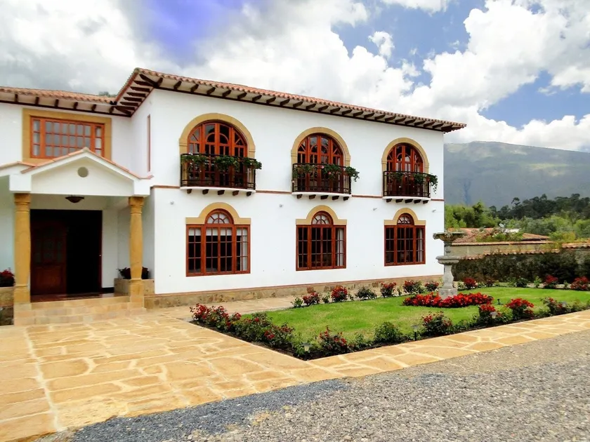 Villa de Los Angeles - Image 1