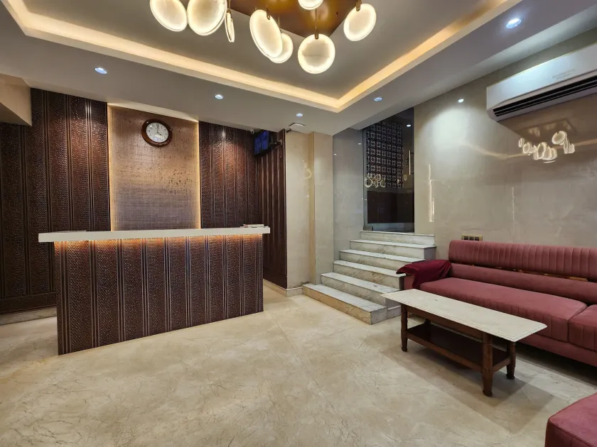 Hotel Pushpak International - Image 1