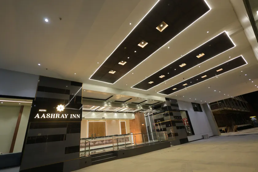 Hotel Aashray Inn - Image 1