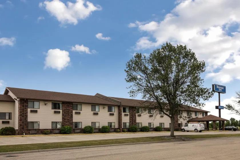 Rodeway Inn Wahpeton - Image 1