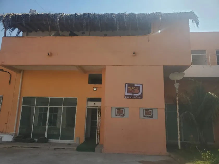 Lacosta Josss - Image 1