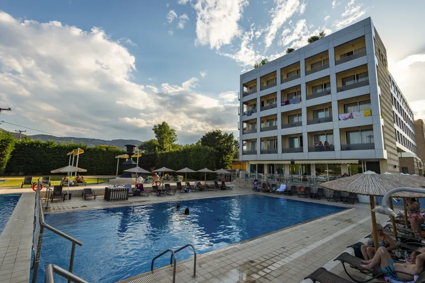 Dolphin Resort & Conference - Image 1