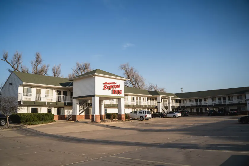 Haysville Express Inn - Image 1