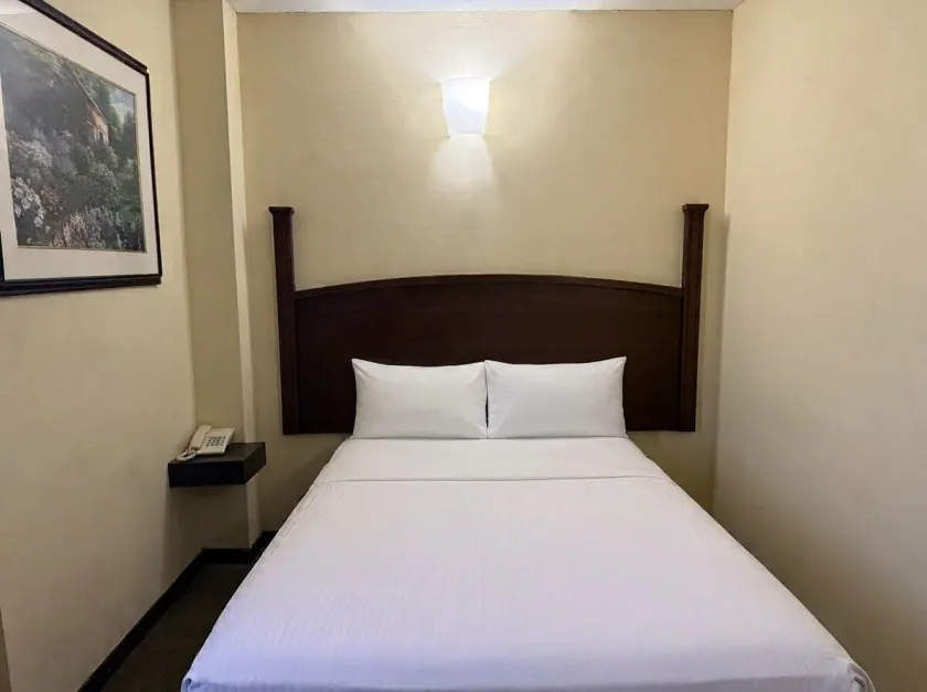 CHN Hotel Monterrey Santa Fe - Image 1